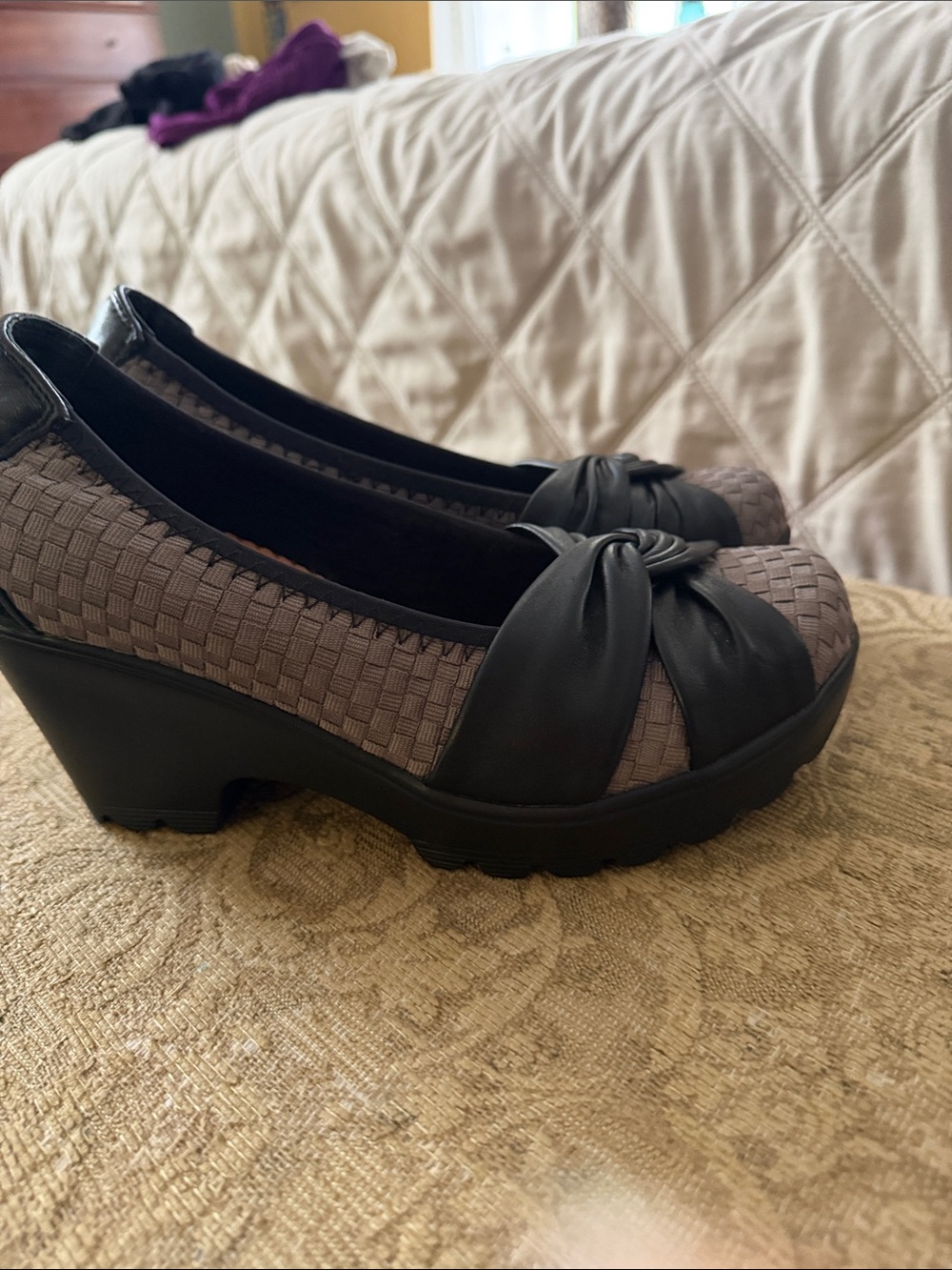 bernie mev. Two-Tone Woven Ballet Flats with Knotted Black Toe - Picture 2 of 5